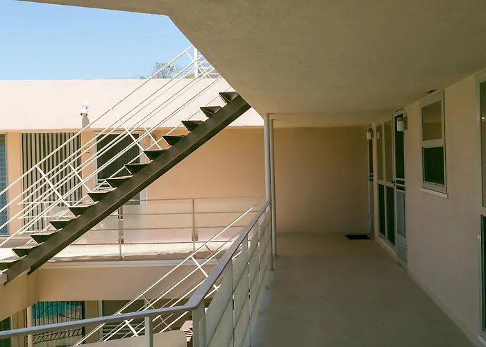 La Jolla Riviera Inn